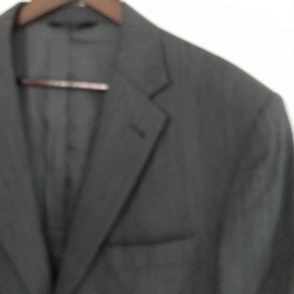 Jos. A Bank Men's Gray Fine Herringbone Subtle Stripes Pattern Suit